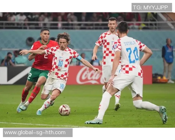 女性足球运动员的崛起与挑战：她们如何改变这项运动的未来